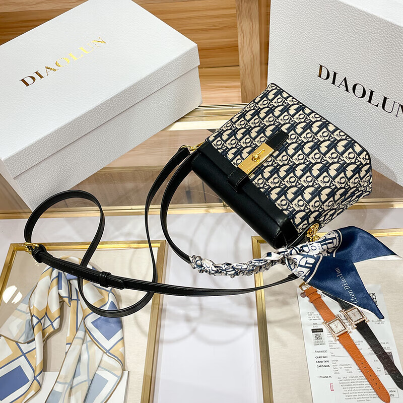 CHEN DIAOLUN百搭实用帆布刺绣包包2024春夏新款水桶包单肩斜跨手提女包妈妈包 图片色 礼盒发货