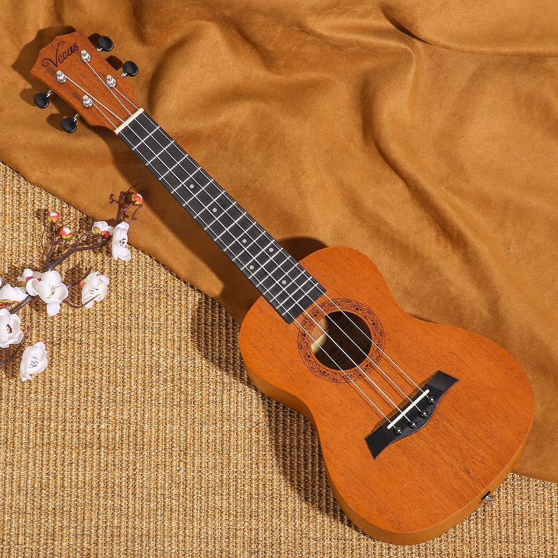 kasi)尤克里里初学者23寸乌克丽丽单板ukulele女生桃花心木入门乐器