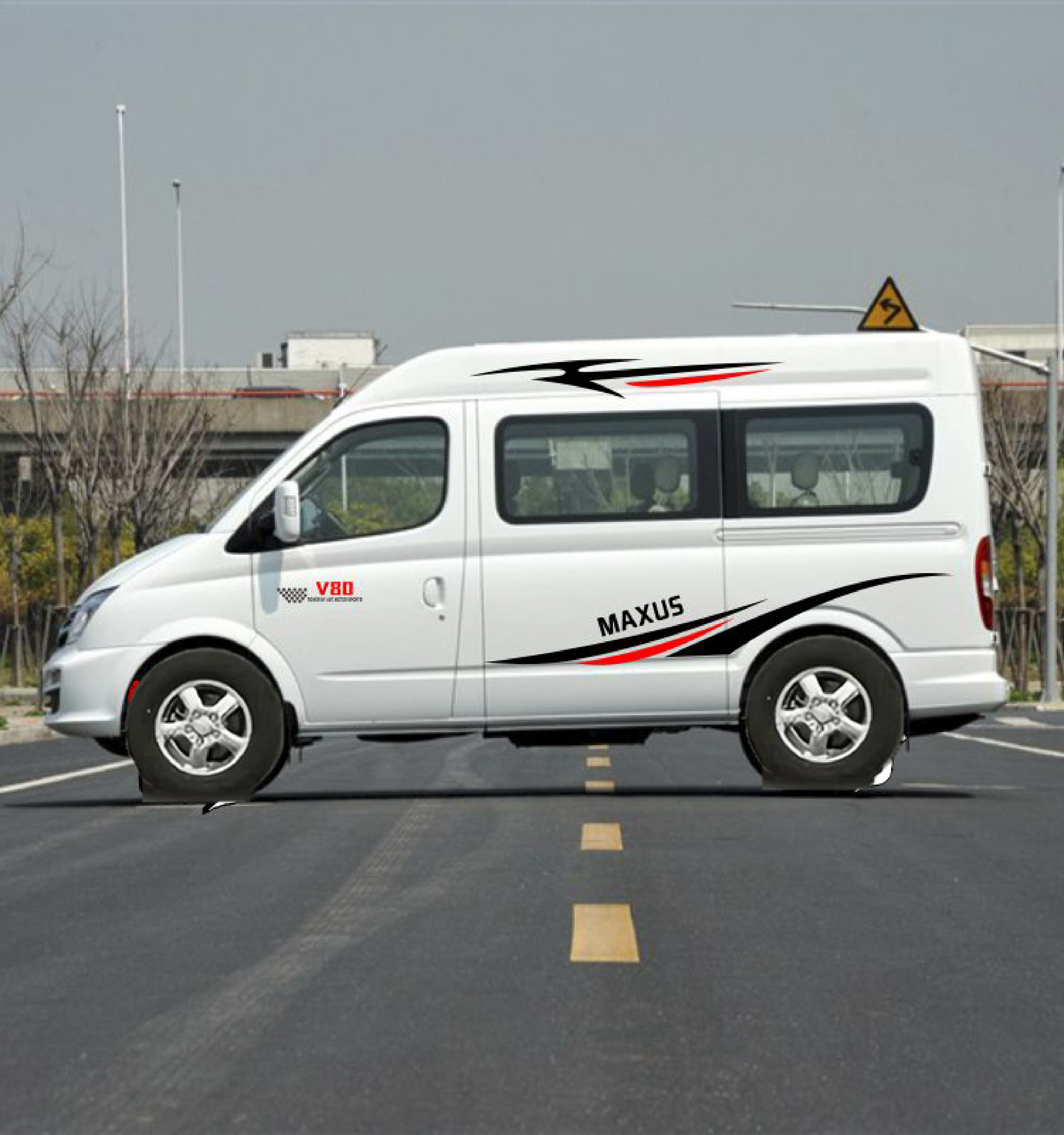 博得(bud)大通v80车贴拉花 新世代全顺房车 rv80b型车身贴纸 上汽v90