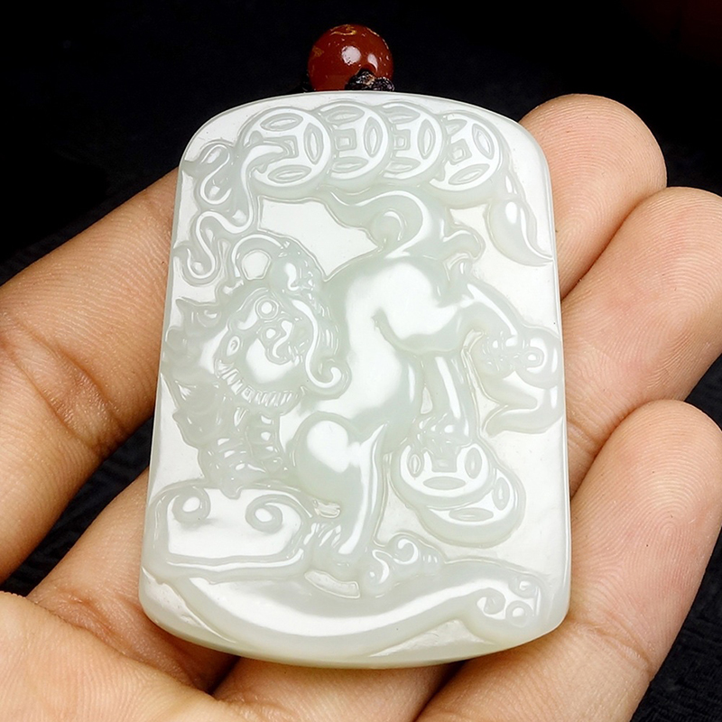 【每日漏】和田玉麒麟吊坠白玉牌子