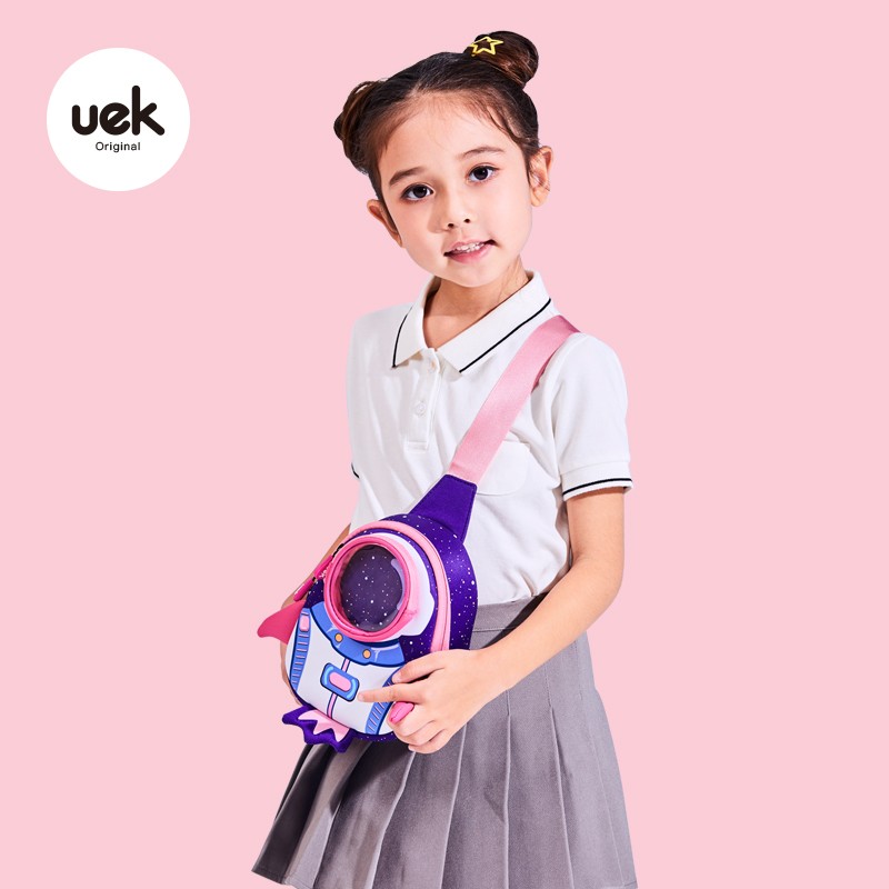 UEKuek新款儿童小挎包幼儿园小学生1-7岁男女孩小火箭胸包出游单肩包 小火箭胸包紫色