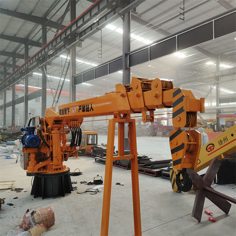 液压船吊 甲板吊 3吨船吊 固定吊机 码头吊 克令吊 3吨船吊图片