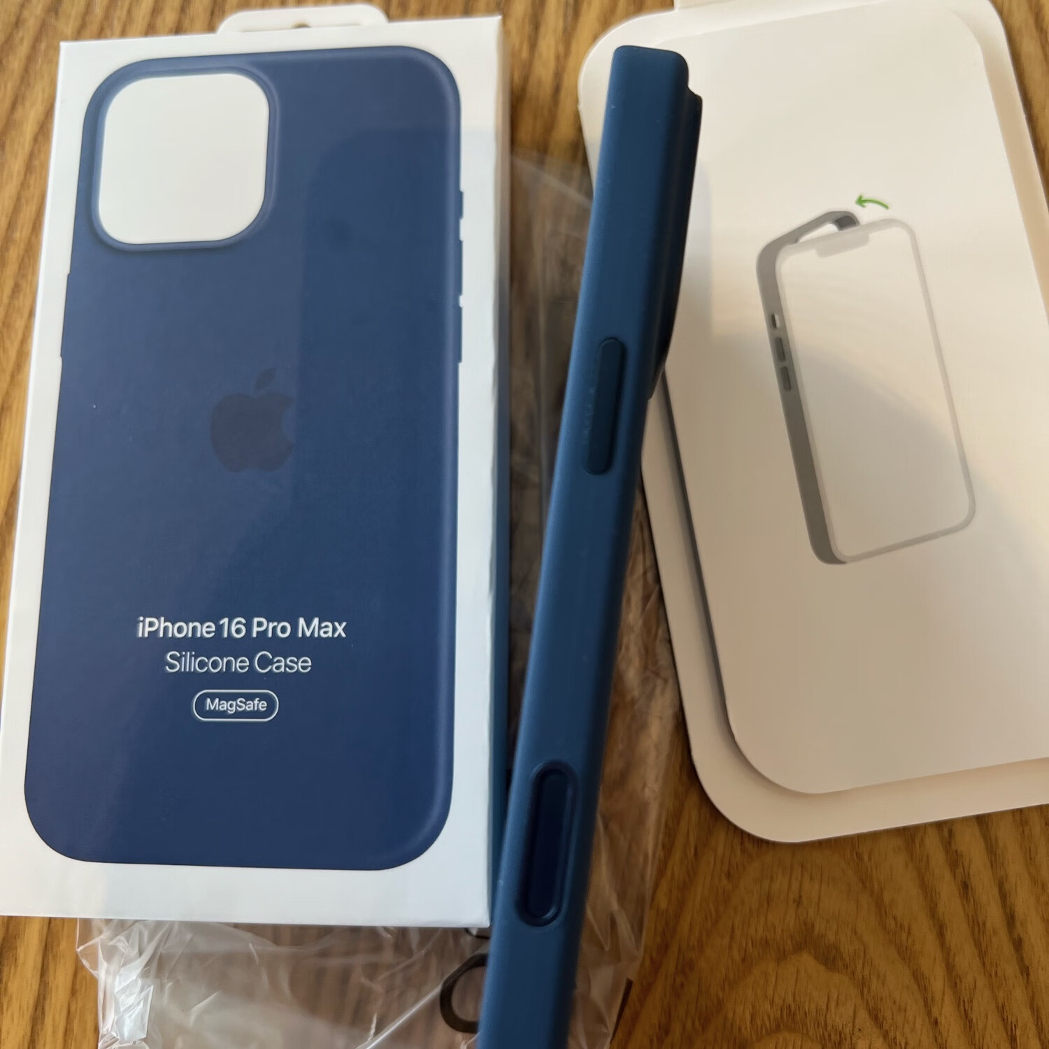 iPhone 16 Promax液态硅胶保护壳 按键款 全新未使用(现货速发) 丹宁色 16promax