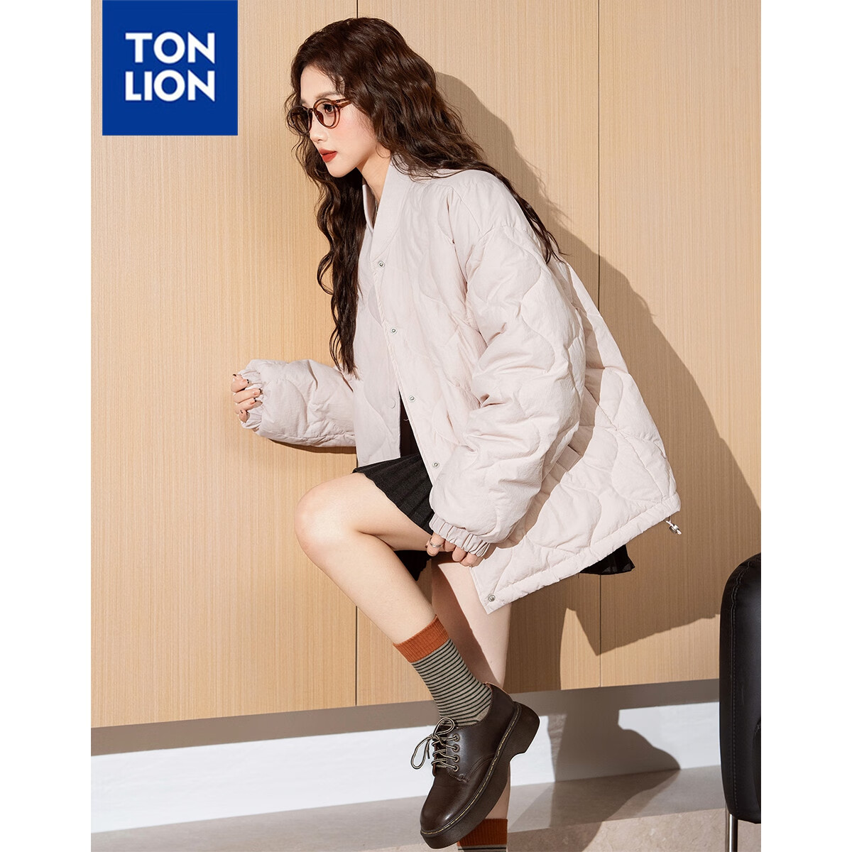 唐狮 羽绒服合集 ①280元 女无领净色菱形格羽绒服 ②299.6元 男连帽短款羽绒面包服 - 线报酷