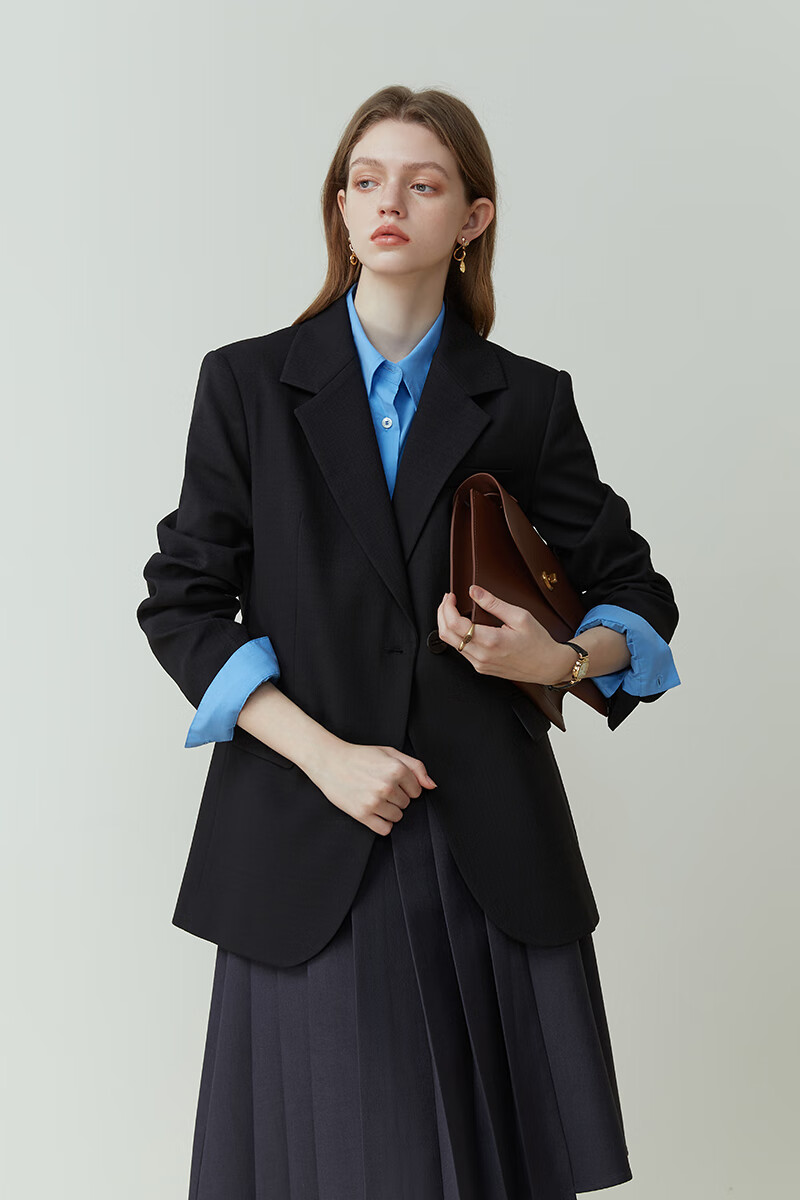 范思蓝恩23FS11220 韩版垫肩西装外套女2023秋季新款复古休闲西服 黑色 S使用感如何?
