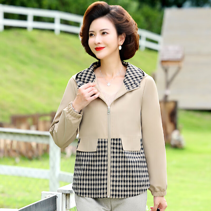 念予中老年春装外套女短款2024新款薄款中年妈妈装上衣中年人格子衣服