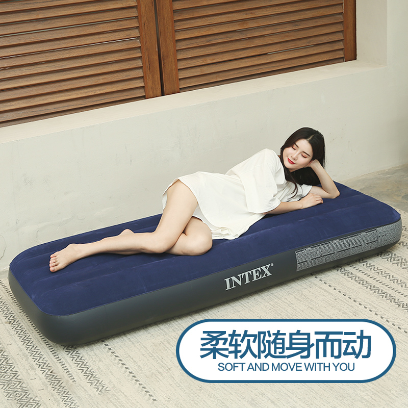 INTEX蓝色植绒单人充气床垫最大充气量是多少？