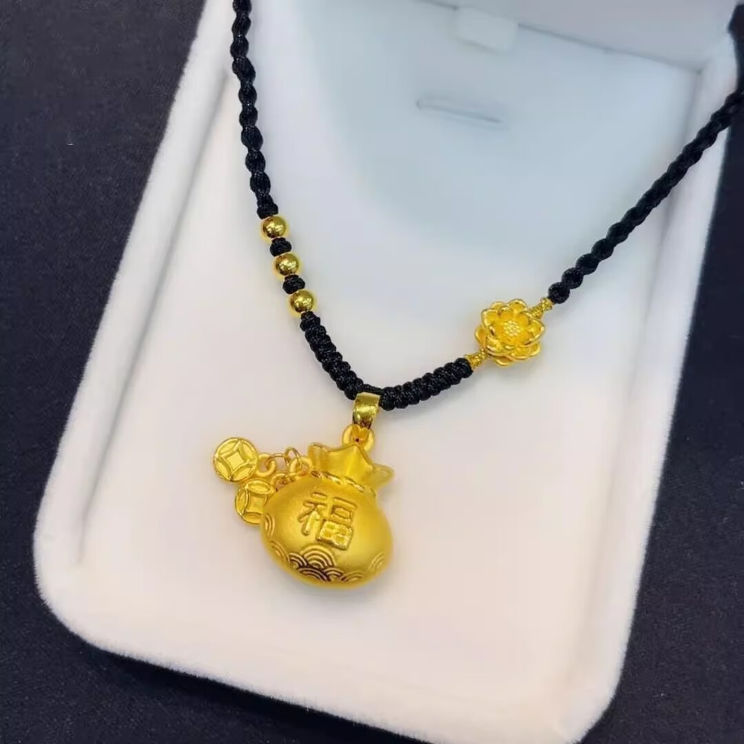 杜尊老凤凰黄金福袋吊坠女999足金项链金钱币转运珠锁骨项坠编织项链