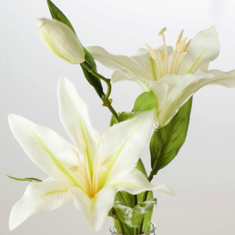 百合花假花仿真三头百合花二花一蕾仿真花客厅装饰花假花绢花白百