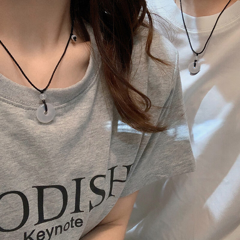 TULM 玛瑙平安扣情侣项链女秋冬编织绳设计卫衣链时尚百搭卫衣链小众毛衣链男时尚饰品生日礼物 B3X201白色平安扣情侣项链 / 2条装