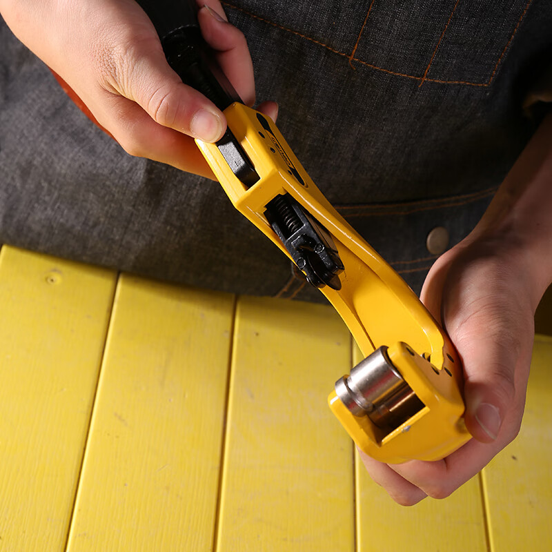 得力金属管子割刀旋转式手动铜管铝管割管器dl25002 2504 33 dl25002