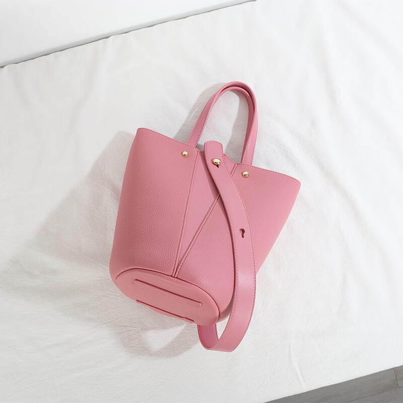 酷奇袋鼠高级质感包包女士2023新款潮时尚百搭粉色水桶包手提单肩斜