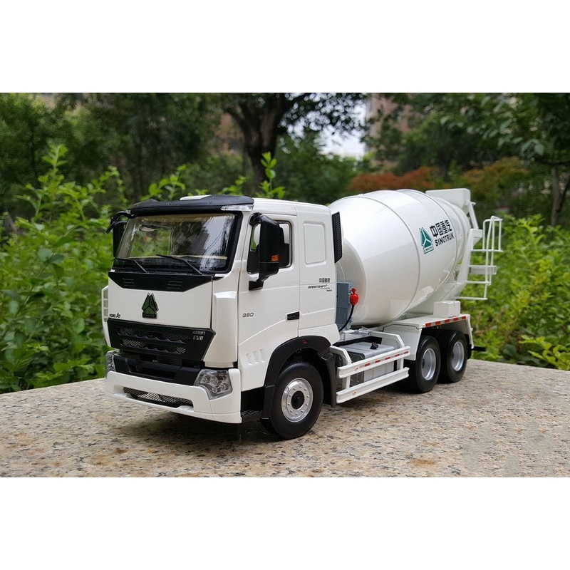 卡车模型中国重汽国产原厂1:24豪沃混凝土搅拌车水泥 重汽豪沃a7搅拌