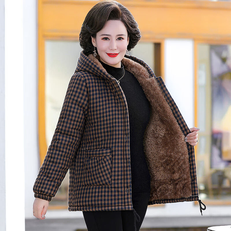 向晓西 六到70岁老人家冬天穿的衣服女棉服中老年人妈妈冬装加绒加厚