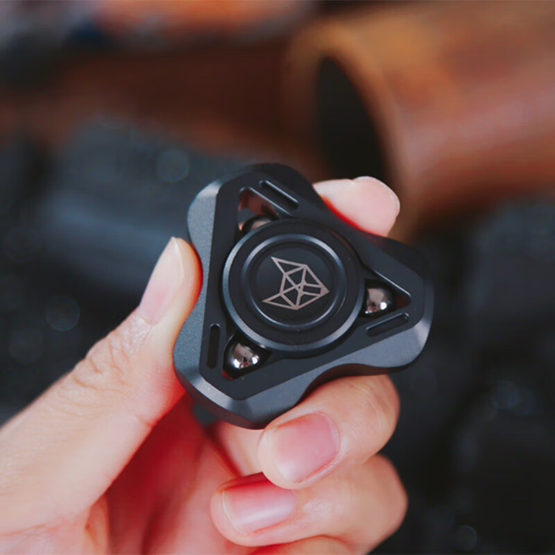 全光辰(quanguangchen)减压玩具随身灵狐3指尖陀螺热门金属夜光珠氚管