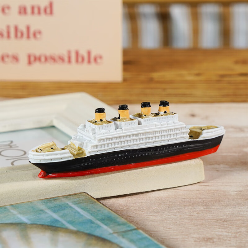 泰坦号模型 新款树脂船模型地中海家居创意摆件多层邮轮景观的 A款