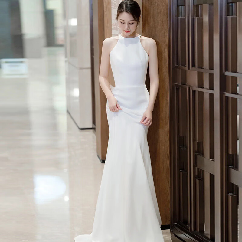 轻婚纱2023新款新娘缎面法式简约修身鱼尾出门纱复古赫本风礼服裙 白色 S