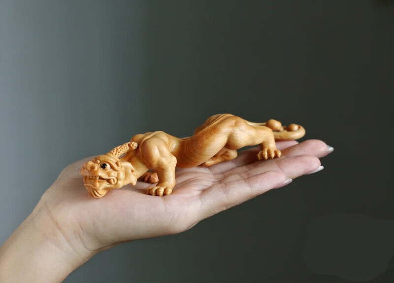 恋聚崖柏木雕螭龙文玩把件创意中式工艺实木质工艺品办公书桌装饰摆件