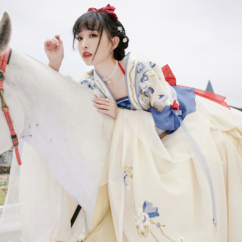 十三余汉服：传统与现代相结合的高品质汉服|怎样查询京东汉服产品的历史价格