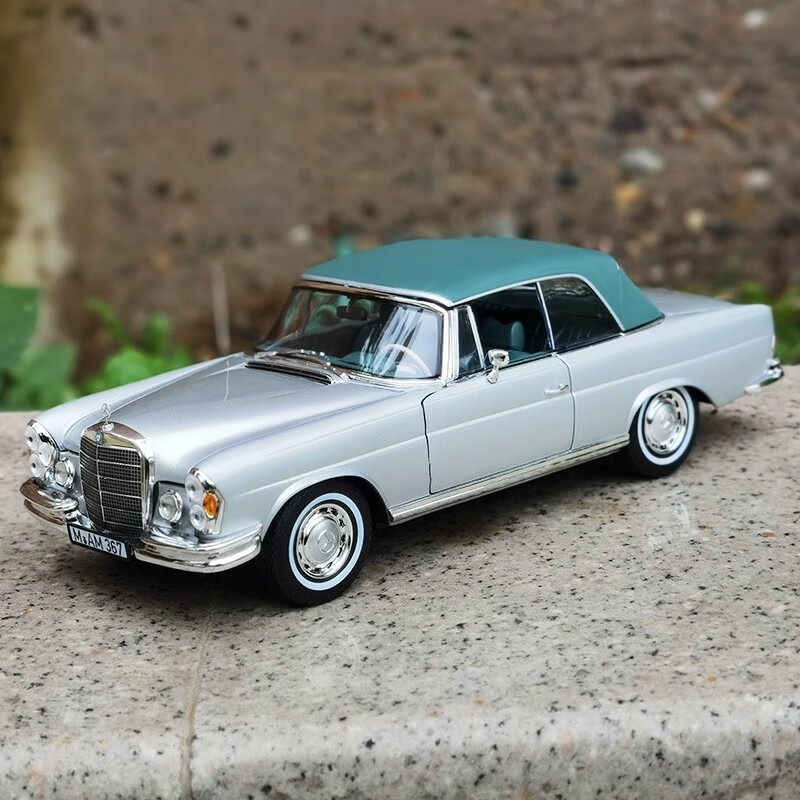 跃纪生 1:18 诺威尔1968年奔驰280 se 奔驰200 1982 老爷车轿车合金