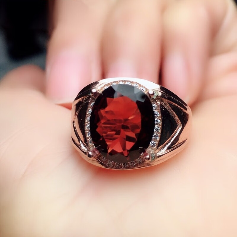 酒红色莫桑比克天然石榴石戒指男士礼物 白金色镶嵌全净体天然石榴石