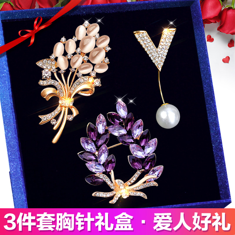 绝美胸针价格趋势大揭秘|胸针查历史价格