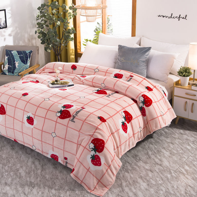 铺盖两用法兰绒毛毯午睡盖毯宿舍毯子冬季加绒速暖单件被单子 方格草莓 200*230cm1.7斤