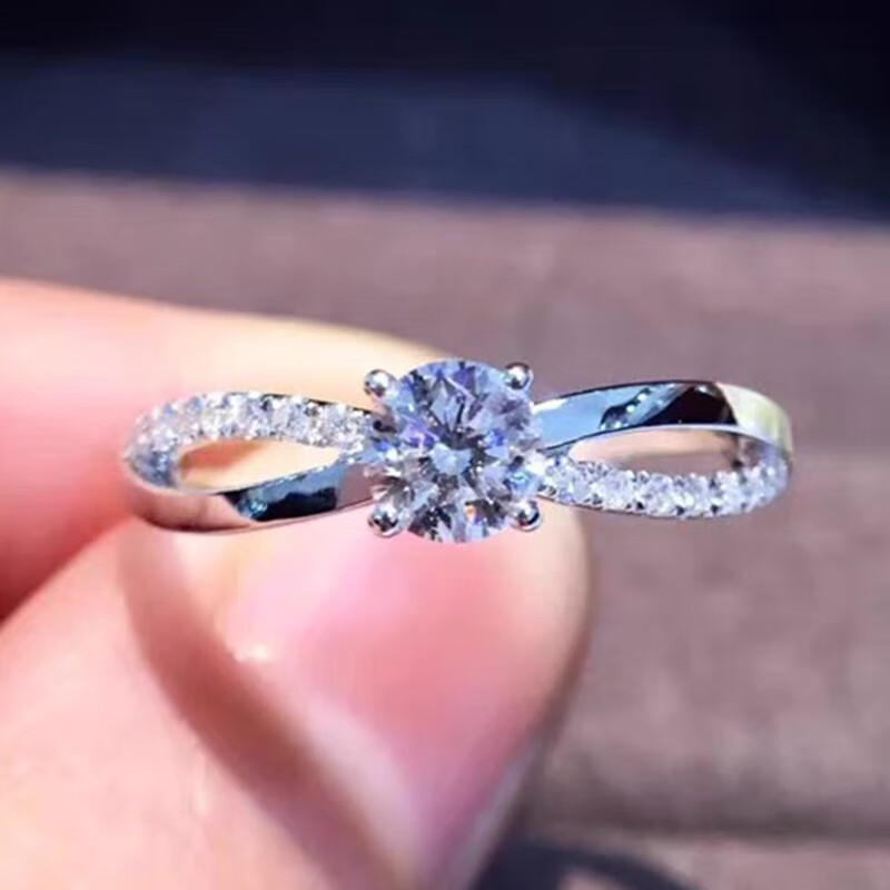 俪萌珠宝 定制18k金钻戒结婚20分钻石戒指女克拉求订结婚显钻 主钻20