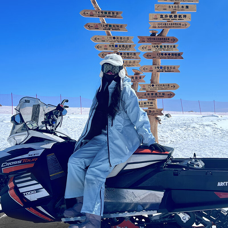 ���ڲ�����JEEP SPIRIT���ճ������Ů������ˮ�Ӻ���ޱ�ůѩ�ط��������µ�˫�廬ѩ�� ��ɫ����Ůͬ� S