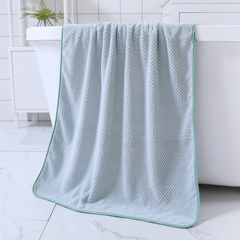 斜月三星【店长精选】   斜月三星 珊瑚绒大浴巾成人男女洗澡巾柔软舒适 浅紫珊瑚绒蜂窝浴巾 70*140cm