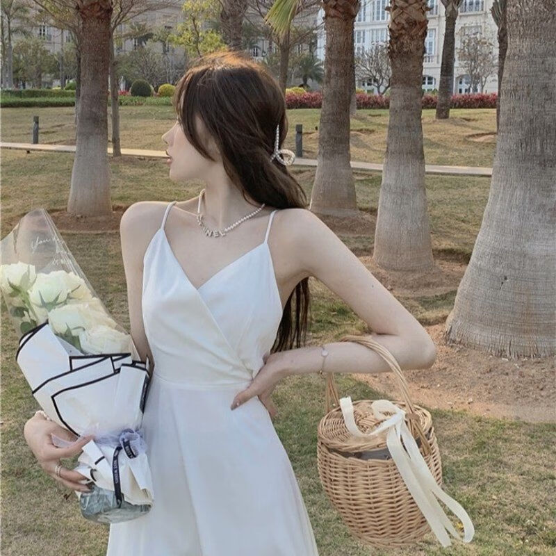 nfan)适合女生穿搭夏装衣服沙滩裙女夏季超仙海边度假纯欲风露背吊