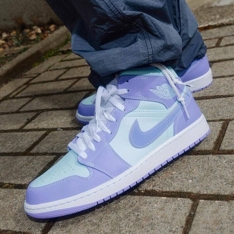 耐克(nike)男女鞋 air jordan 1  aj1 情侣款中帮透气休闲轻便运动