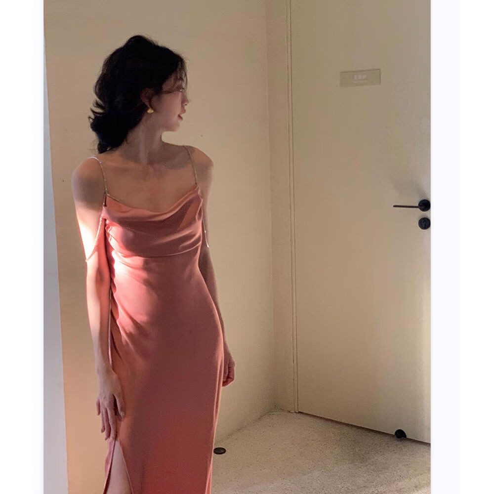 szvb御姐范气质吊带裙子法式温柔御姐风缎面质感荡链裙女夏季露背侧开