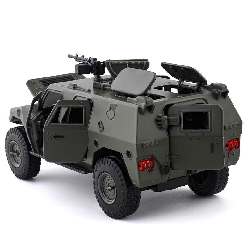 不舍天真 1:24东风猛士装甲车模型金属仿真合金军事特种车声光玩具车