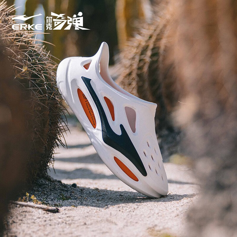 春夏新款舒适软底洞洞鞋情侣运动户外凉鞋 微晶白/正黑/蜜柑色(男款)