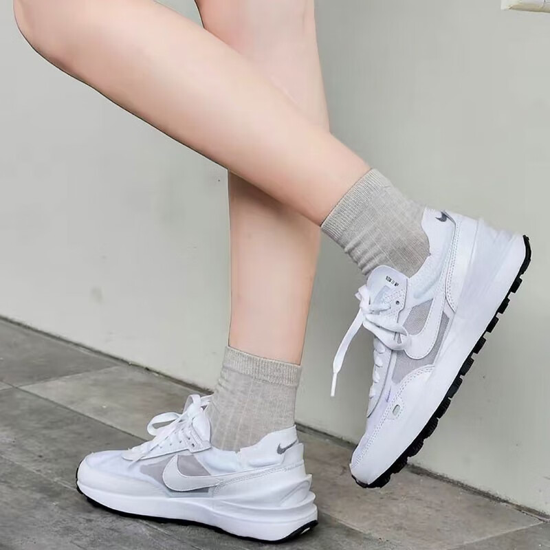 �Ϳˣ�NIKE��WAFFLE ONE��Ůͬ���˶�Ь����Ь͸������Ͱ������˶��ܲ�Ь DC2533-103  35.5 179Ԫ