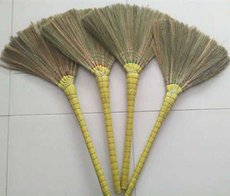 凤尾草加厚加大芒草笤帚越南苗子细苗软毛扫地笤议价 开分体木杆扫把