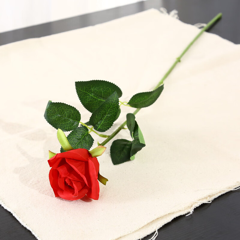 半开装饰仿真花玫蕾单枝支含苞待放玫瑰假花手工摆件客厅批发 大红