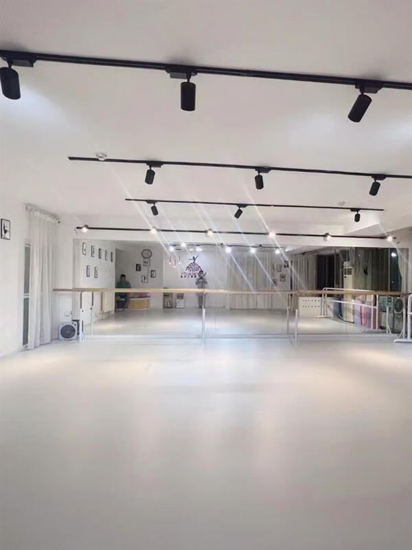 梯橙led轨道灯舞蹈教室背景墙暖光效果灯瑜伽房前台大厅明轨白光射灯