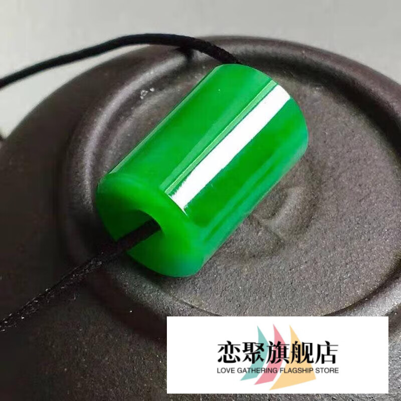 翡翠色辣绿路路通玉石吊坠阳绿干青玉转运珠桶珠玉挂 翡翠桶珠吊坠