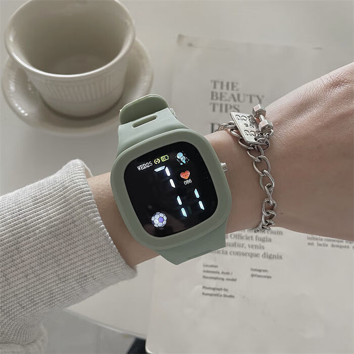 2022年新款手表女ins风小众设计简约气质初高中学生高颜值电子表男 抹茶绿带 套餐A：手表+备用电池