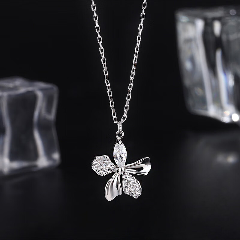 郎恋s999镶钻五叶草项链女小众设计感五瓣花吊坠ins冷淡风锁骨链 电白
