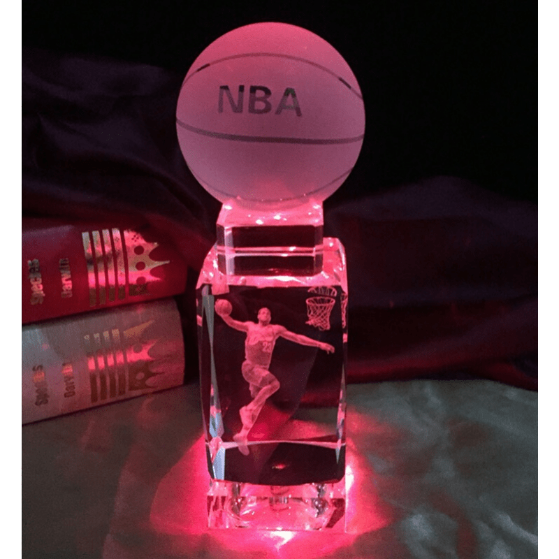 尚心堂 装饰品创意水晶NBA明星篮球装饰摆件简约房间客厅模型欧式礼品七彩渐变色 詹姆斯内雕+水晶灯座+篮球