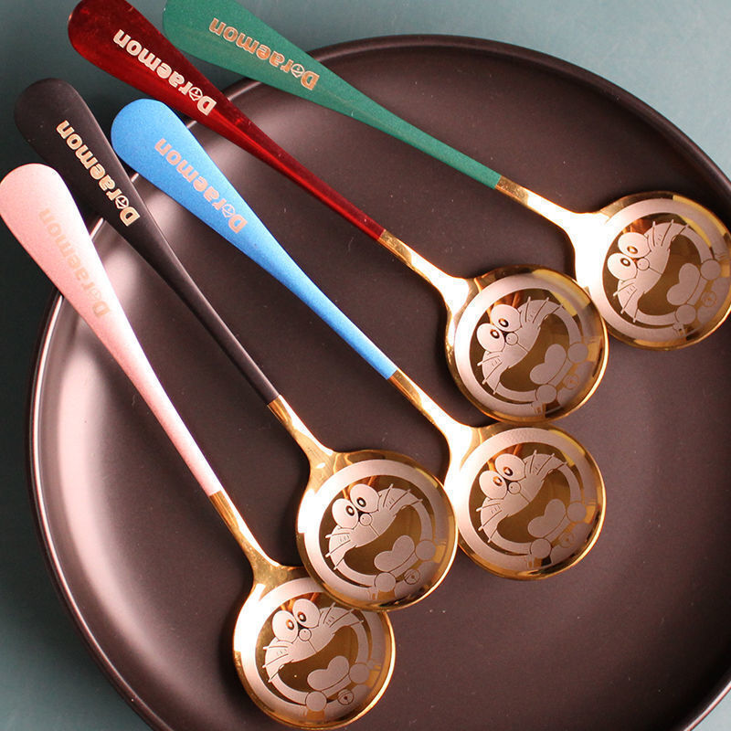 加厚不锈钢勺子韩式创意可爱西瓜勺家用吃饭甜品勺小汤勺调羹长柄A 叮当猫金头 红色2只装