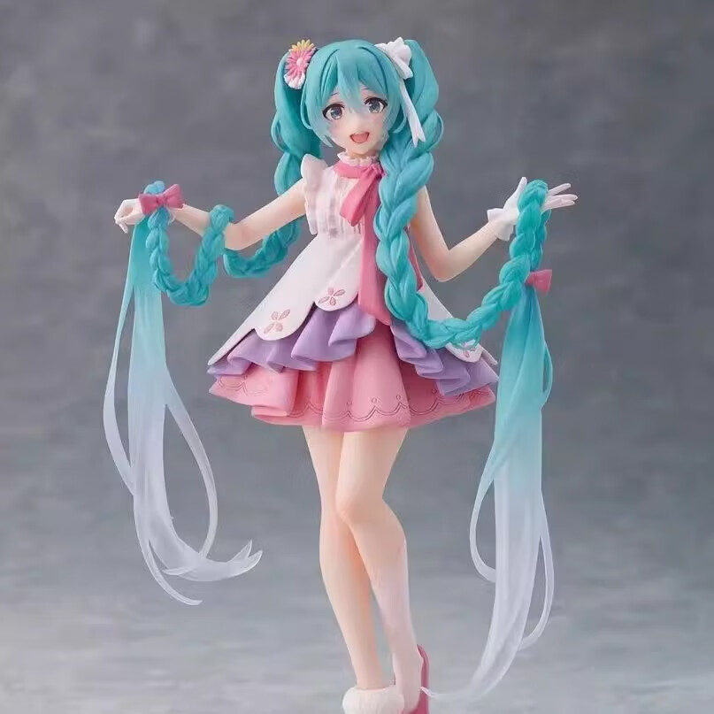 流彗初音未来手办韶华长发模型女生miku主机壳可爱桌面摆件动漫二次元