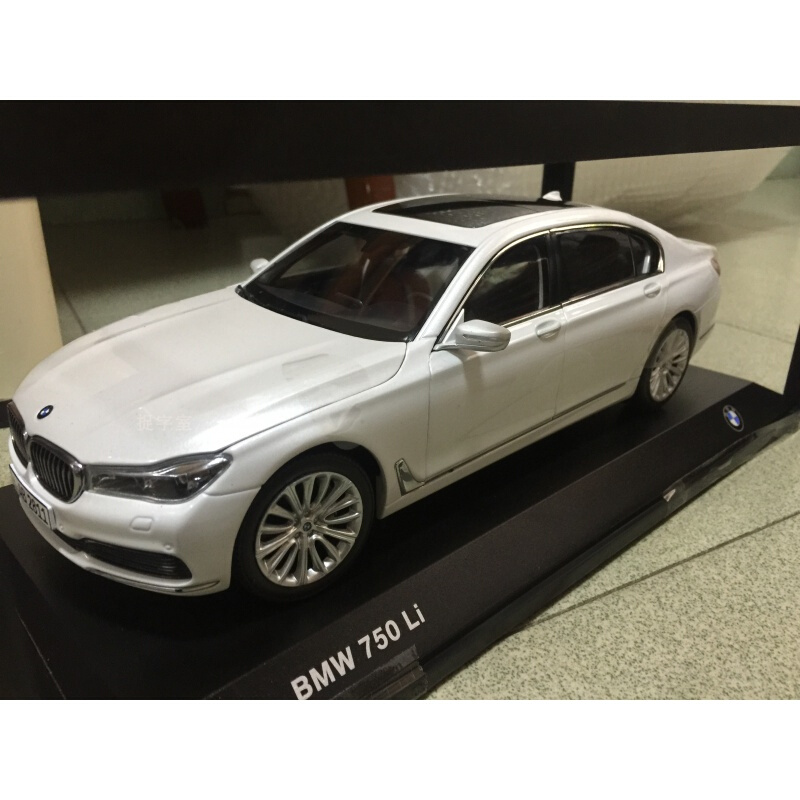 新款宝马750li,新款宝马760 新年礼物 1:18 bmw 新7系 750li 宝马7系 车模 深灰色 轿车