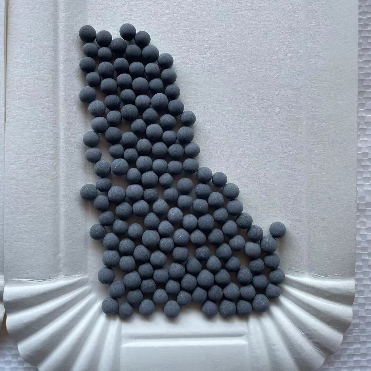 定制麦饭石沸石球 活化水质用负离子球 电气石球 空气净化沸石陶粒球