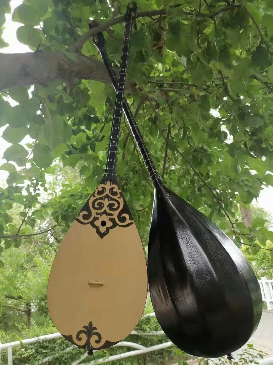 天鹅乌鲁木齐哈萨克民族乐器冬不拉手工制作适用教学以及表演级演出级