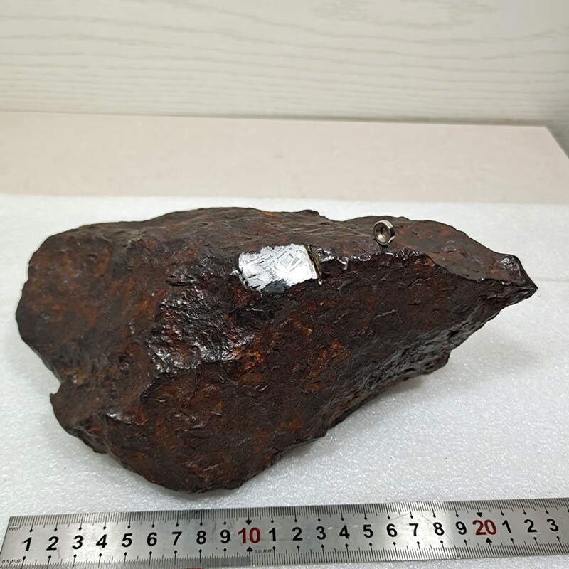 2公斤新疆阿勒泰陨铁火流星镍铁陨石家居收藏摆件礼品 黑色