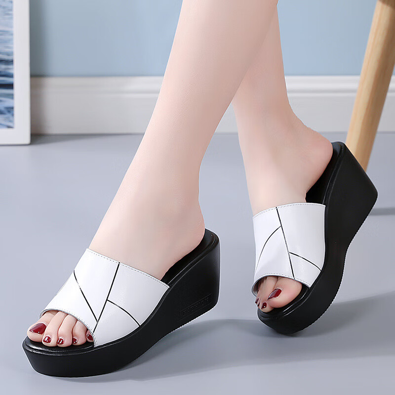 夏天皮托女鞋凉皮拖鞋新款坡跟外穿女式脱鞋2023年新款时尚女鞋 白色